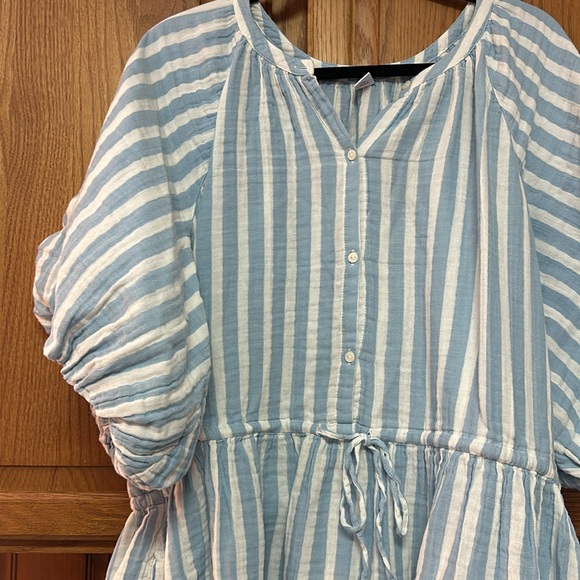 Old navy balloon sleeve striped dress - Picture 2 of 5